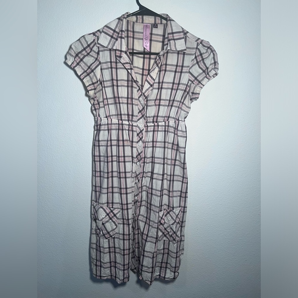 The cutest Lei Sundress by Taylor Swift (similar to Burberry design)